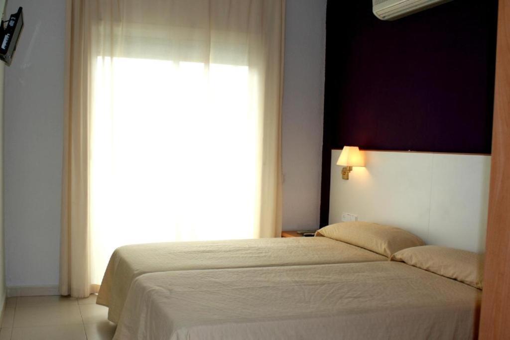 Hotel Sant Jordi Segur de Calafell Exterior photo